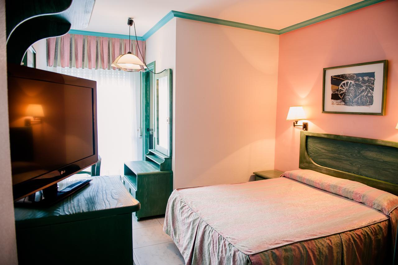 Hotel Torre Cristina Ноха Екстер'єр фото